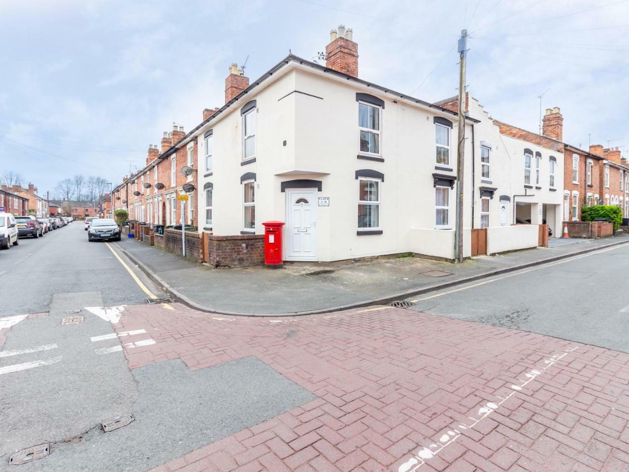 Northfield Street, Worcester City Centre - Guest Homes Eksteriør billede